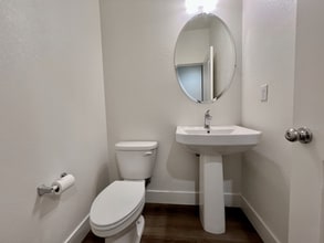 1301 Chariot Rd in Hollister, CA - Building Photo - Building Photo