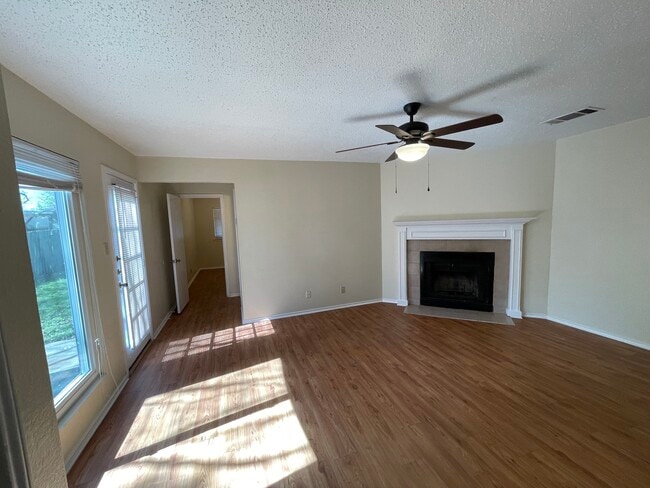 10003 Parliament House Rd in Austin, TX - Building Photo - Building Photo