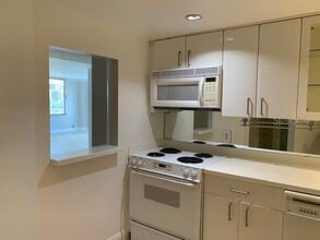 400 E Colonial Dr in Orlando, FL - Foto de edificio - Building Photo