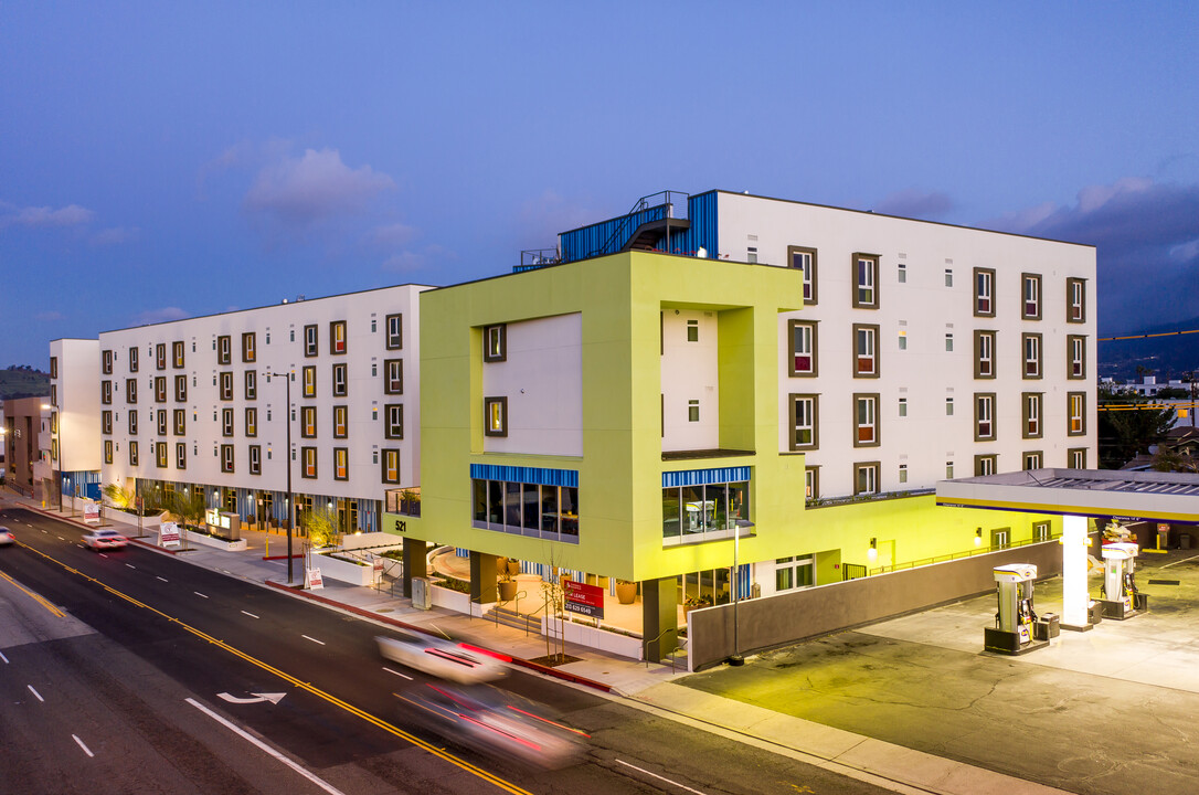 CC Tan Center in Glendale, CA - Building Photo