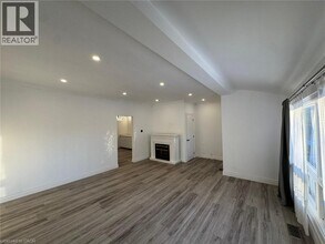 65 Broadway St W in Brant, ON - Building Photo - Building Photo