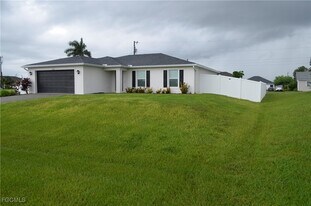 2622 NW 1st Ave in Cape Coral, FL - Building Photo