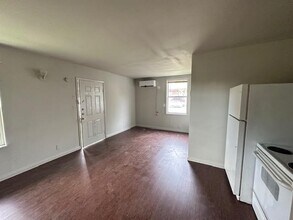 11226 W Jacinto Dr in Houston, TX - Building Photo - Building Photo