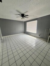 4918 Silver Oaks Village in Orlando, FL - Building Photo - Building Photo