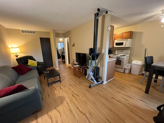 3393 Madison Ave, Unit W128 in Boulder, CO - Building Photo - Building Photo