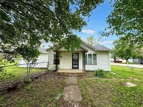 201 S Ora St in Pryor, OK - Building Photo - Building Photo