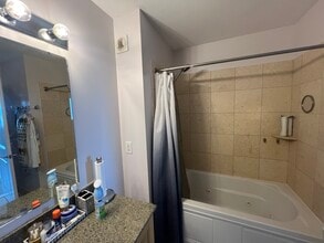 901 N Penn St, Unit R2605 in Philadelphia, PA - Foto de edificio - Building Photo