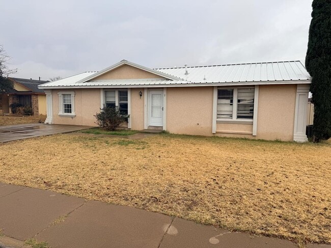 property at 2 Star Cir