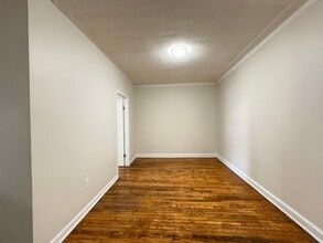 30 Van Velsor Pl, Unit 1G in Newark, NJ - Foto de edificio - Building Photo