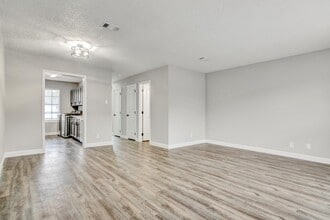 6685 Lexington Dr in Beaumont, TX - Building Photo - Building Photo