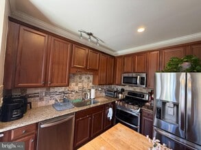 308 Quinton Oaks Cir in Stephens City, VA - Building Photo - Building Photo