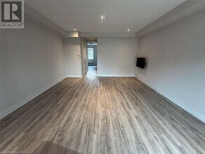 562 Rapids Ln in Mississauga, ON - Building Photo - Building Photo