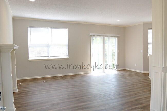 9219 Boehm Dr in Lenexa, KS - Building Photo - Building Photo
