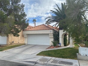 7861 Cherry River Dr in Las Vegas, NV - Building Photo - Building Photo