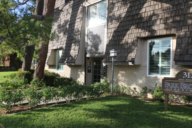 315 Broadway E, Unit 107