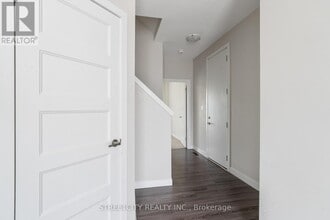 964 W Village Square in London, ON - Building Photo - Building Photo