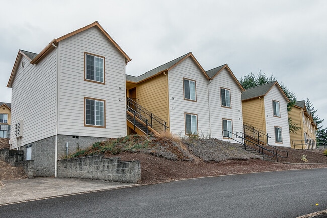 2159 Bailey Hill Rd in Eugene, OR - Building Photo - Building Photo