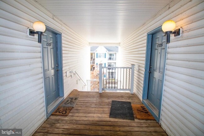 property at 1337 Waterford Dr