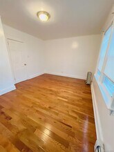 71-19 Nansen St in Queens, NY - Building Photo - Building Photo