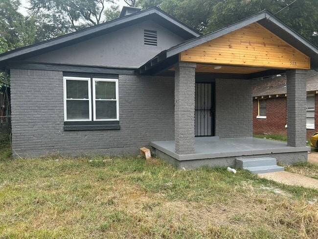 property at 507 Marianna St