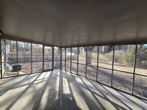 9942 McGee St in Kansas City, MO - Building Photo - Building Photo