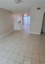 4505 Canoga St in Montclair, CA - Foto de edificio - Building Photo