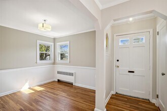 701 Premier Blvd in New Hyde Park, NY - Building Photo - Building Photo