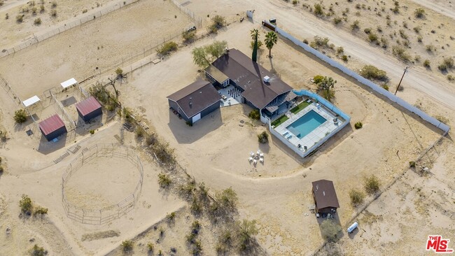 2651 Foxy Flats Rd in Joshua Tree, CA - Building Photo - Building Photo