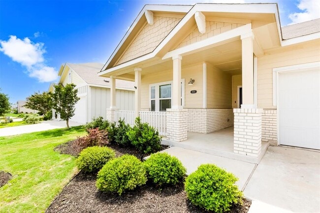 2721 Winding Creek Rd in Niederwald, TX - Building Photo - Building Photo