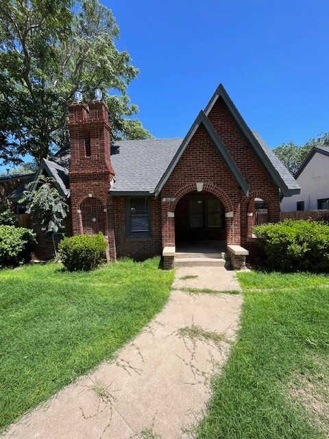 2620 22nd St in Lubbock, TX - Building Photo