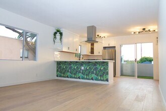 3666 Greenfield Ave in Los Angeles, CA - Building Photo - Building Photo