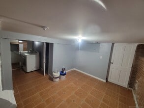 129 Wall St in Torrington, CT - Building Photo - Building Photo