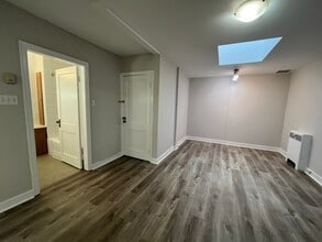 57 Portland St in Dartmouth, NS - Building Photo - Building Photo