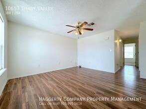 10653 Shady Valley Dr in Socorro, TX - Building Photo - Building Photo