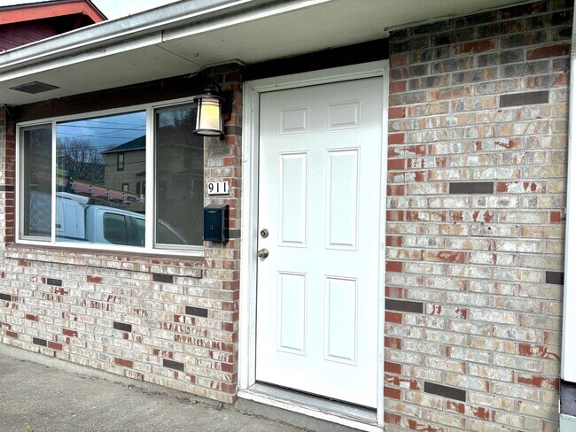 909-911-911 N Blandena St in Portland, OR - Building Photo - Building Photo