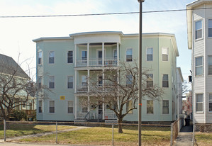 219 Laurel St in Manchester, NH - Building Photo