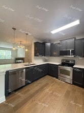 15829 Robinson St in Overland Park, KS - Building Photo - Building Photo