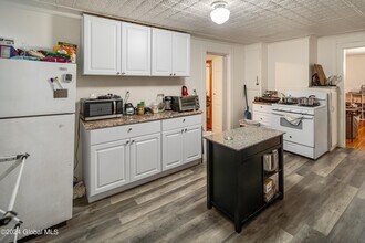 103 Ferry St-Unit -2nd flr in Troy, NY - Building Photo - Building Photo