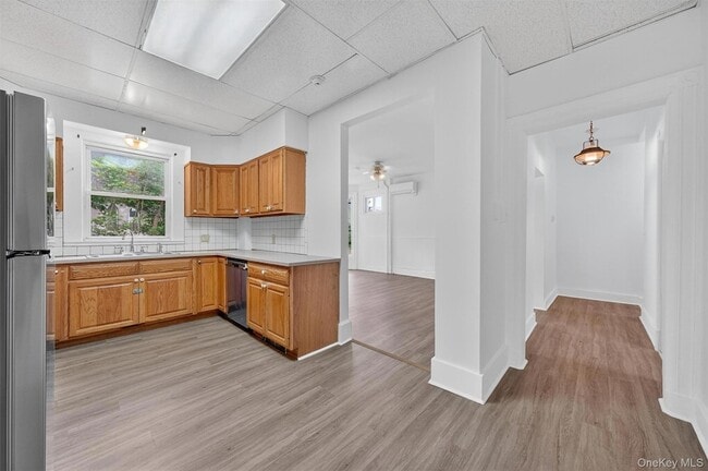 34 Market St, Unit 1 in Ellenville, NY - Building Photo - Building Photo