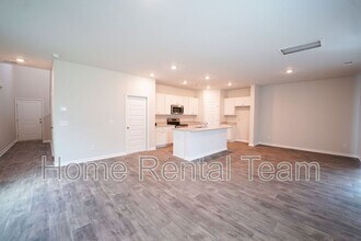 154 Bottlebrush Dr in Bloomingdale, GA - Building Photo - Building Photo