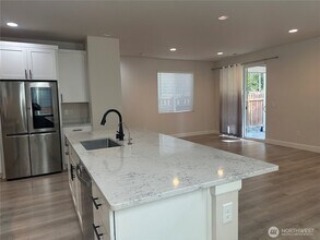19210 133rd St E, Unit 08206 in Bonney Lake, WA - Building Photo - Building Photo