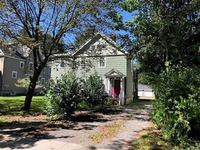 9 Elizabeth St, Unit 1 in Auburn, NY - Building Photo - Building Photo