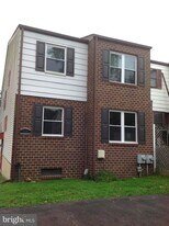 298 Birch Dr, Unit A in Lafayette Hill, PA - Building Photo