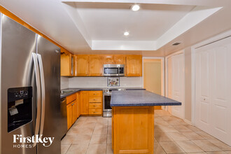 111 Slade Dr in Longwood, FL - Building Photo - Building Photo