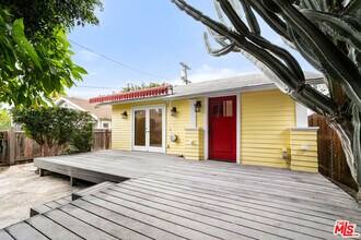 1355 1/2 N McCadden Pl in Los Angeles, CA - Building Photo - Building Photo