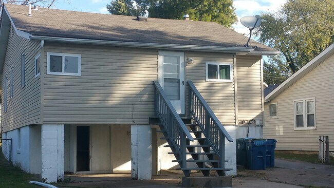 9420 North in Overland, MO - Building Photo - Building Photo