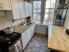17 Gray St, Unit 2 in Cambridge, MA - Building Photo - Building Photo