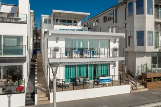 Strand 5 in Manhattan Beach, CA - Foto de edificio - Building Photo