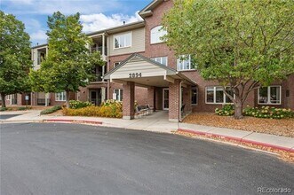 2894 W Riverwalk Cir in Littleton, CO - Foto de edificio - Building Photo