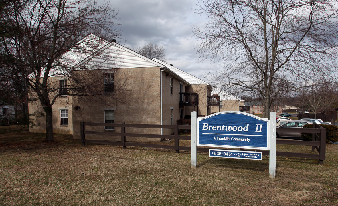 Brentwood Apartments in Flatwoods, KY - Building Photo